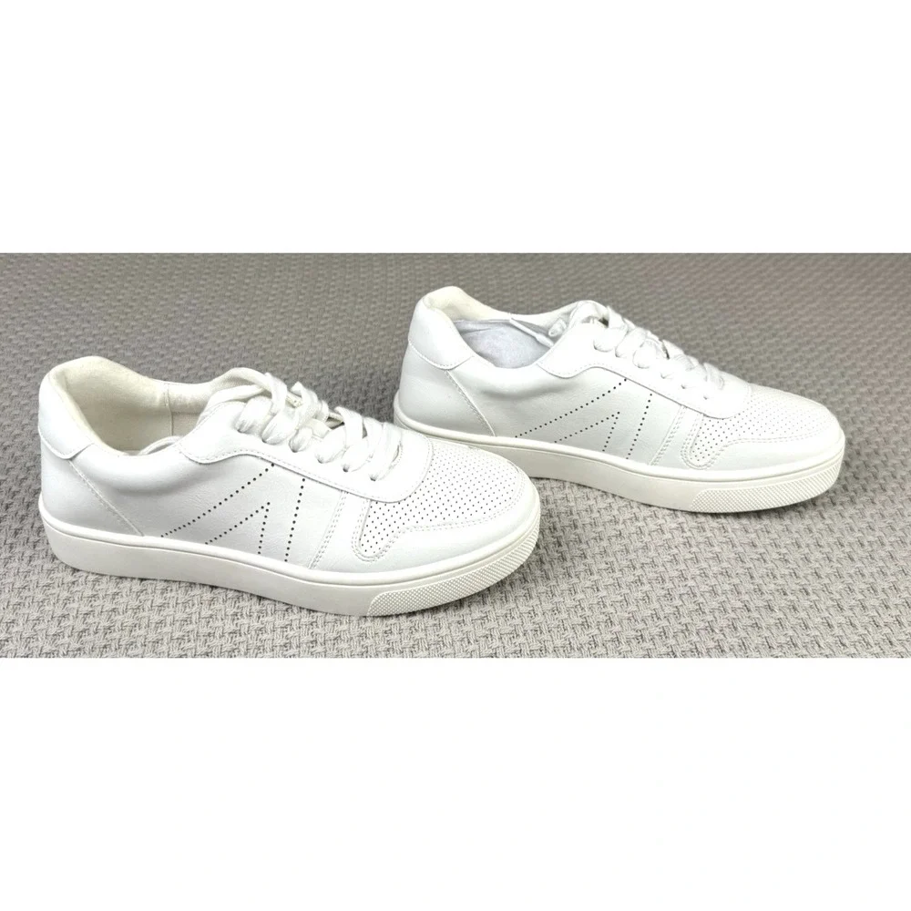 Women's MIA White Sporty Sneakers Size 6M NEW